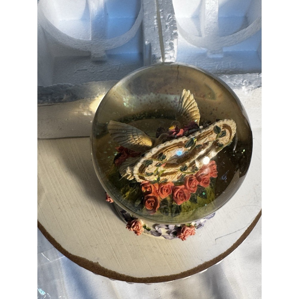 Vintage Musical Snow Globe Double Doves Heart Music Box Plays "Love Song" New - Picture 4 of 11